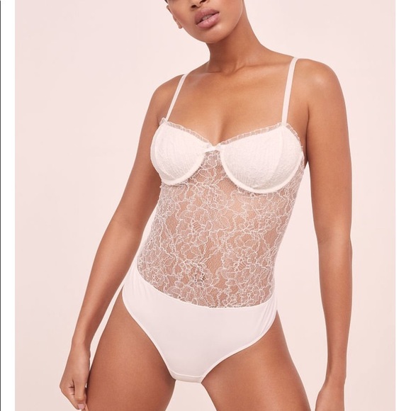 FOR LOVE & LEMONS WHITE LACE FEMININE BODYSUIT, S - Picture 2 of 8